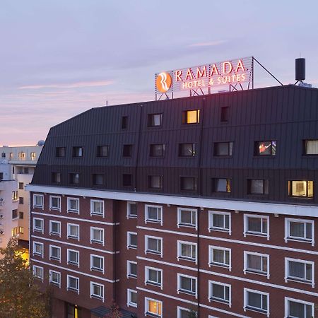 Ramada Hotel & Suites By Wyndham Bucharest North Exterior photo