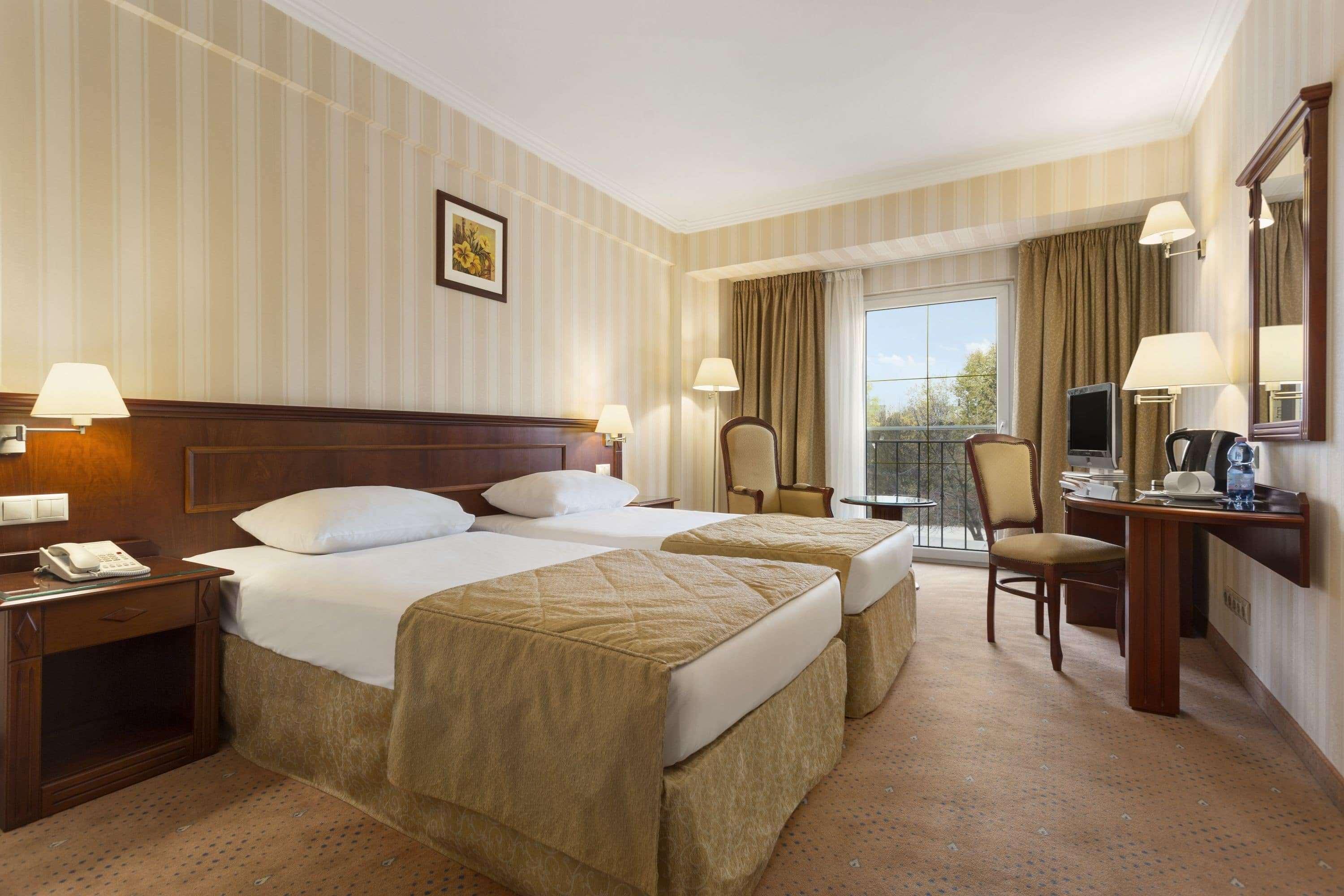 Ramada Hotel & Suites By Wyndham Bucharest North Exterior photo