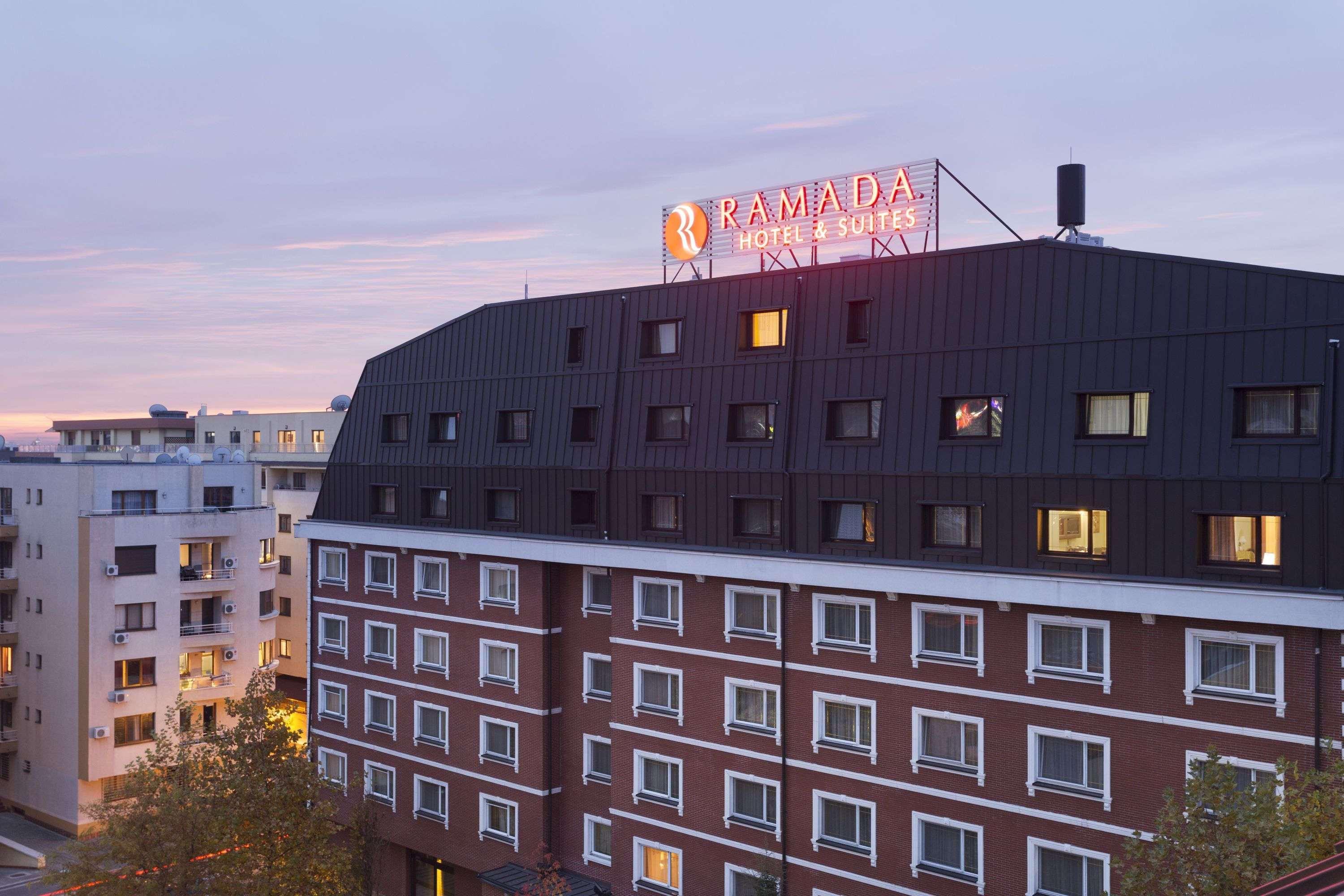 Ramada Hotel & Suites By Wyndham Bucharest North Exterior photo